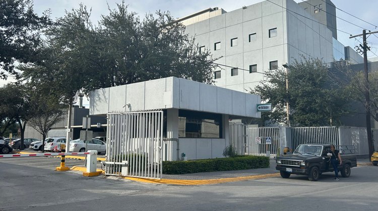 Policías heridos tras explosión fueron trasladados a hospital