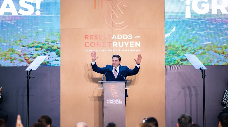 Presumen en Salinas Victoria 50 obras públicas