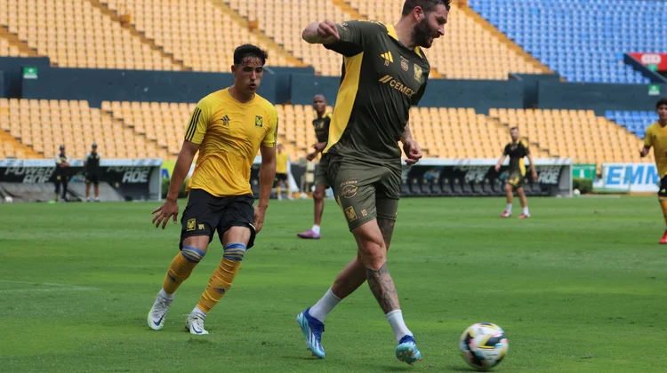 Tigres se prepara para enfrentar a Chivas en la Liga MX