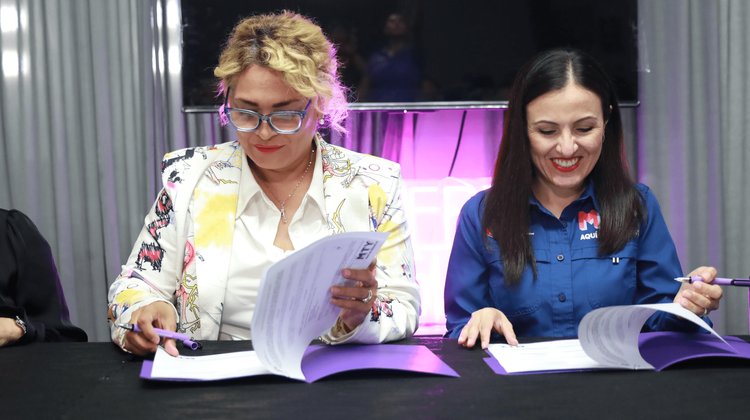 Monterrey impulsa proyectos de emprendedoras con academia