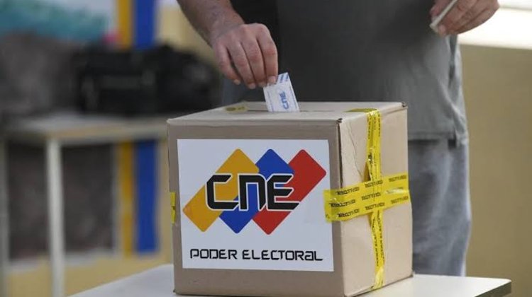 Trump denuncia fraude electoral con voto electrónico en Venezuela