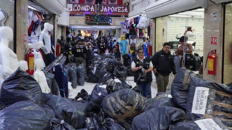 Decomisan 25 toneladas de mercancía pirata en Tepito por Mundial