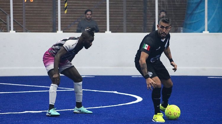 Impresionante arranque y victoria del Monterrey Flash