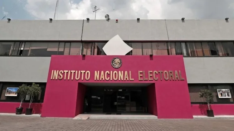Sanciona INE a partidos por irregularidades en pago de impuestos