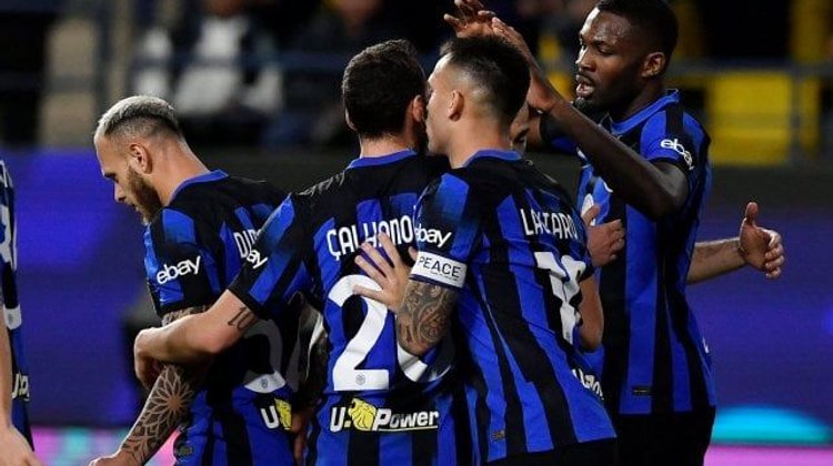 Desmantelan red de escort y droga para futbolista en Italia