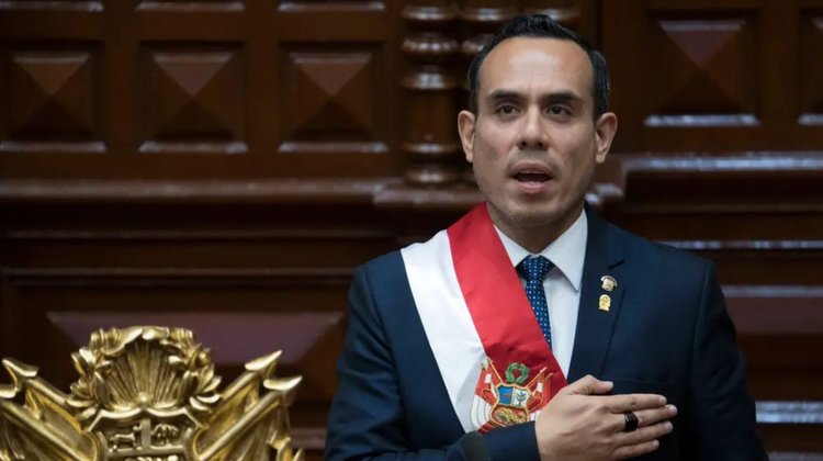 Perú no descarta entrar a embajada mexicana por Betssy Chávez