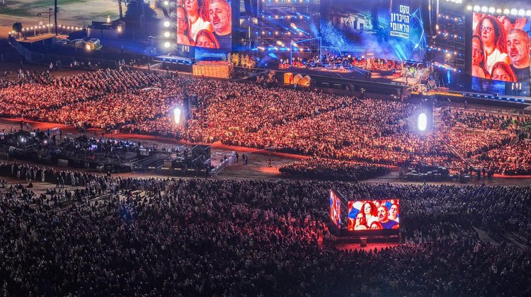 50 mil personas recuerdan en Tel Aviv el 7 de octubre del 2023