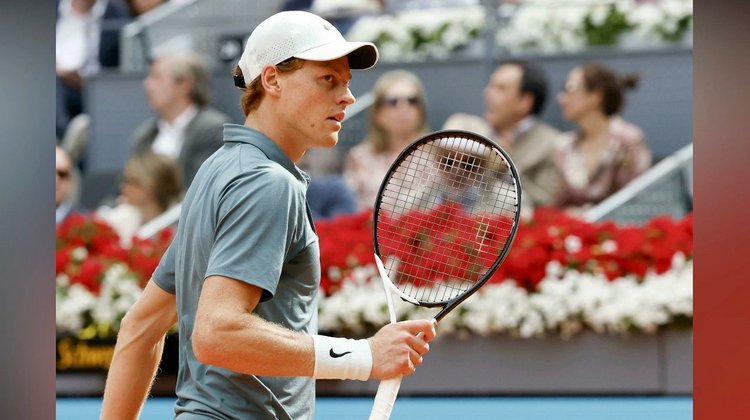 Sinner se somete a pruebas médicas tras malestar en Roland Garros