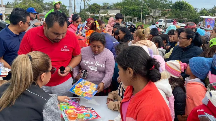 Juguetón provoca sonrisas y alegría en el sur de Tamaulipas