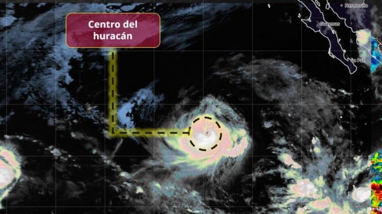 'Karina' se intensifica hasta categoría 4 sobre el Pacífico