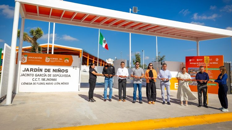 Inauguran kínder en Ciénega de Flores ante creciente demanda
