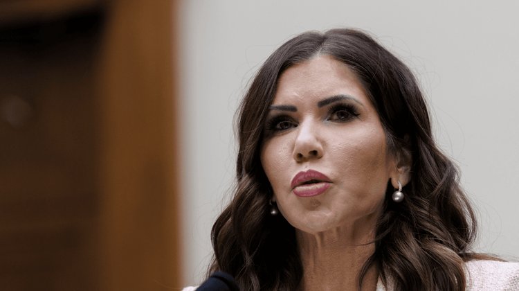 medium_kristi_noem_jpg_7b13ae76ec