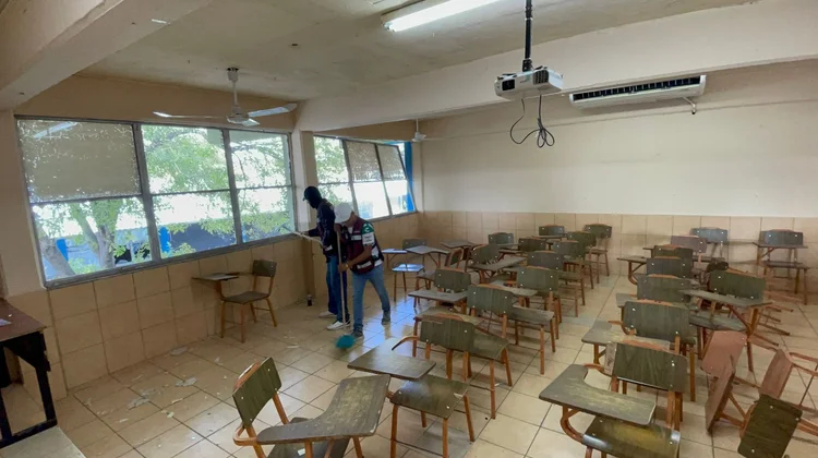Continúa limpieza tras explosión en la colonia Módulo 2000
