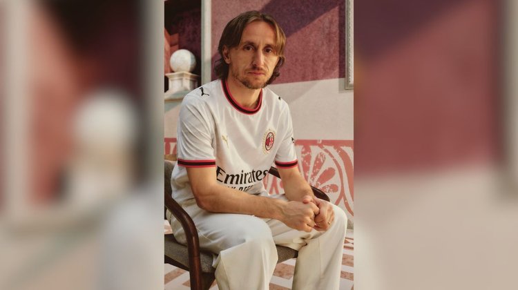 Luka Modric renueva con el Milan una temporada más