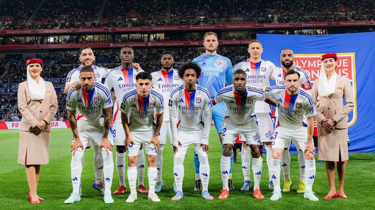 Decretan el descenso a segunda división del Olympique de Lyon