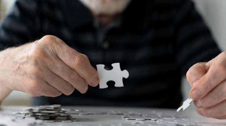 Descubren la primera transmisión accidental del alzhéimer
