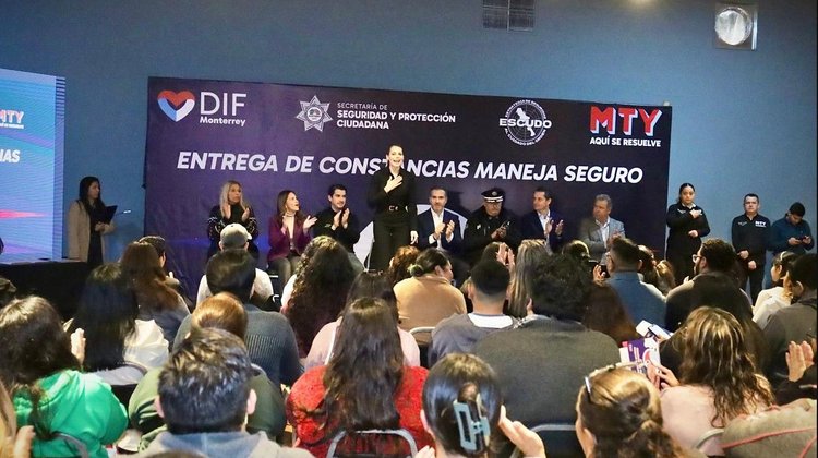Monterrey capacita a 800 ciudadanos con clases de manejo