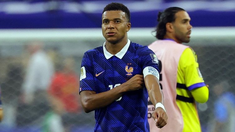 Admite Mbappé que dolió volver a Francia sin la copa
