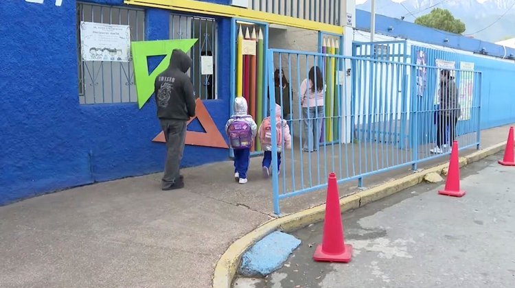 Se presenta baja asistencia de menores a jardín de niños por frío