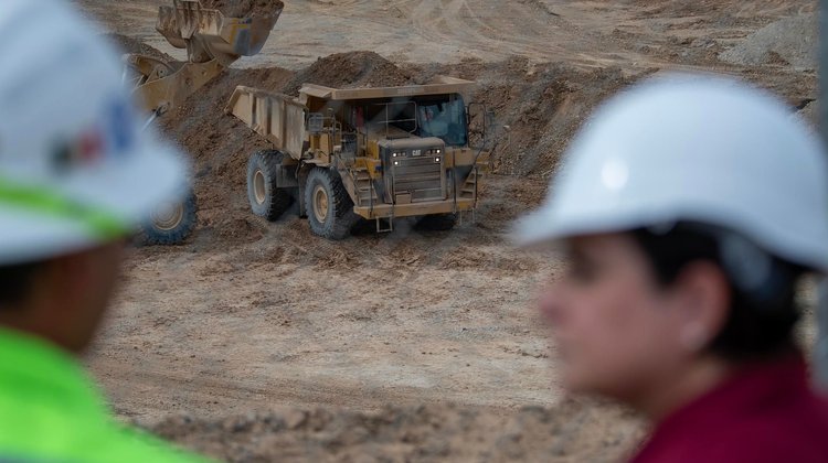 Continúa búsqueda del cuarto minero atrapado en mina en Sinaloa