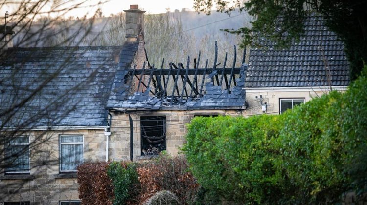 Muere mujer y sus dos hijos en feroz incendio tras Navidad