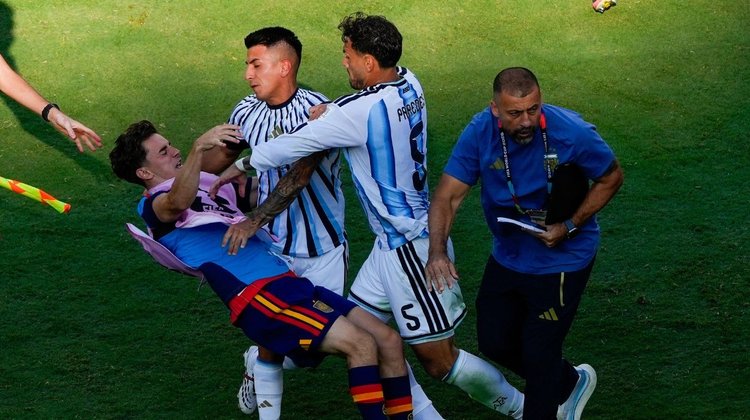 FIFA sanciona a Argentina y jugadores tras final del Mundial 2026