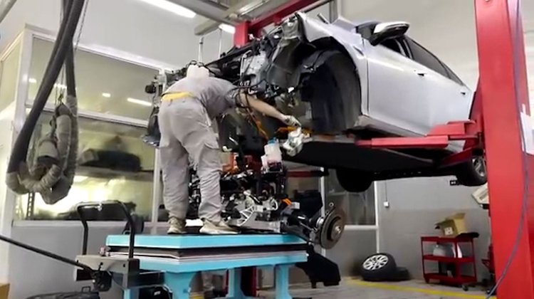 medium_nl_autos_chinos_3af1ee3baf