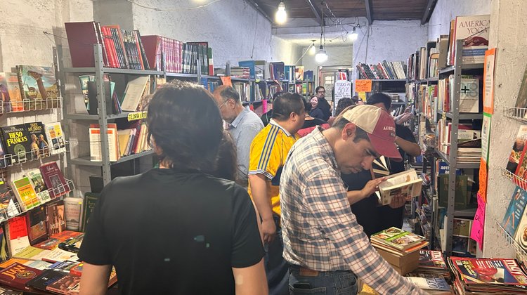 Tras 16 años, cierra la biblioteca y librería 'La Nacional'