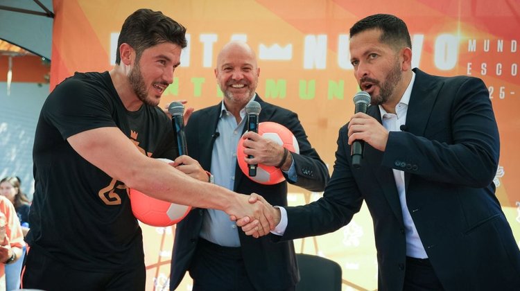 Apoyan 'Doctor García' y 'Warrior' 'Ponte Nuevo, Ponte Mundial'