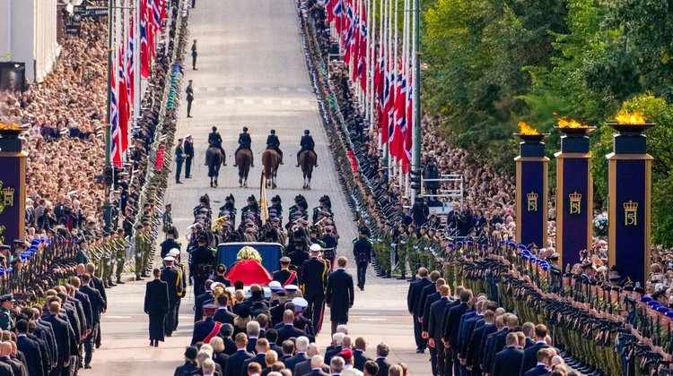 Noruega despide al rey Harald V en la Catedral de Oslo