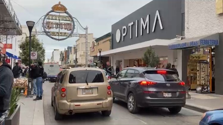 Delincuentes roban más de 80 mil pesos de una tienda de ropa