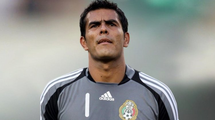 ¿Quién reemplazará a Malagón en la portería de México?