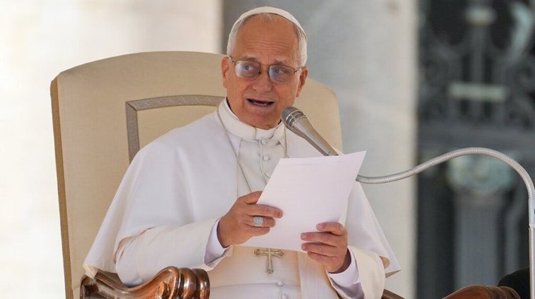 El papa a Trump: que las críticas sean con la verdad