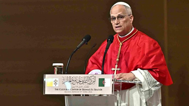 Exalta Sheinbaum llamado de paz del papa ante críticas de Trump