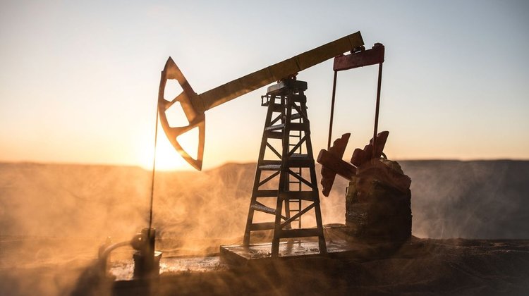 Petróleo sube 0.02% ante nuevas amenazas de EUA contra Irán