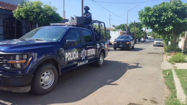 Secuestra comando armado a seis personas en Culiacán