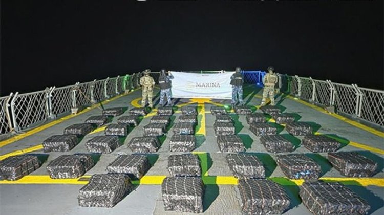 Semar asegura 1 tonelada de presunta droga en costas de Guerrero