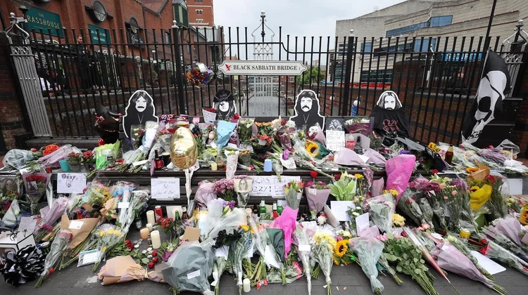 Despedirán a Ozzy Osbourne con procesión fúnebre en Birmingham