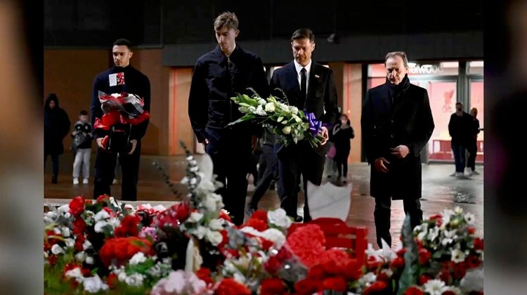 Real Madrid homenajea a Diogo Jota con ofrenda floral en Anfield