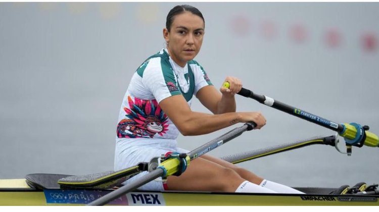 Regia Kenia Lechuga avanza en remo a cuartos de final