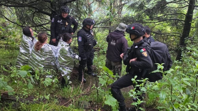Rescatan a tres mujeres extraviadas en Los Dinamos