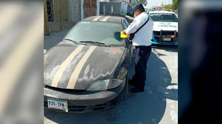 Alistan retiro de autos 'chatarra' de las calles en Reynosa
