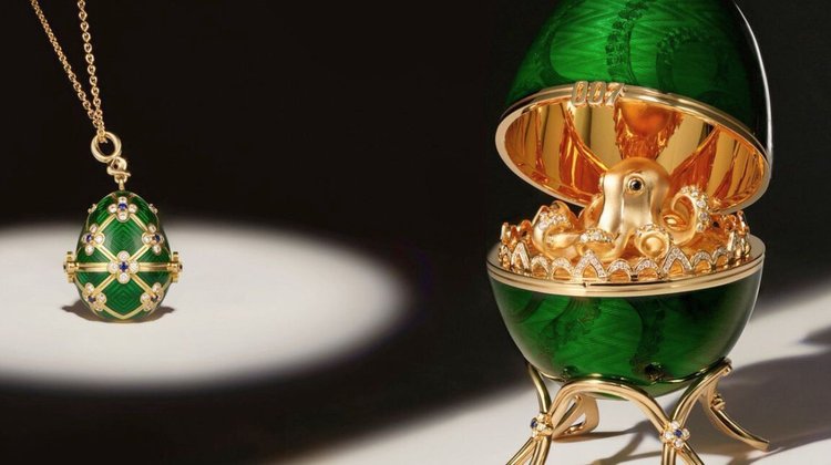 Detienen a hombre que se tragó un colgante Fabergé antes de huir