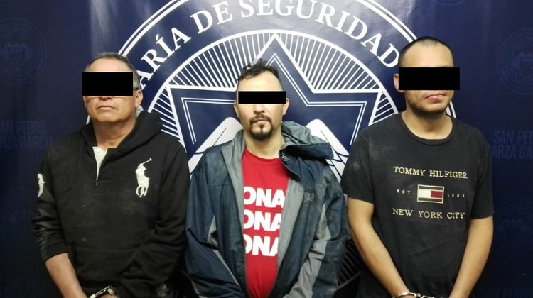 Detienen a tres personas por robo a casa habitación en San Pedro