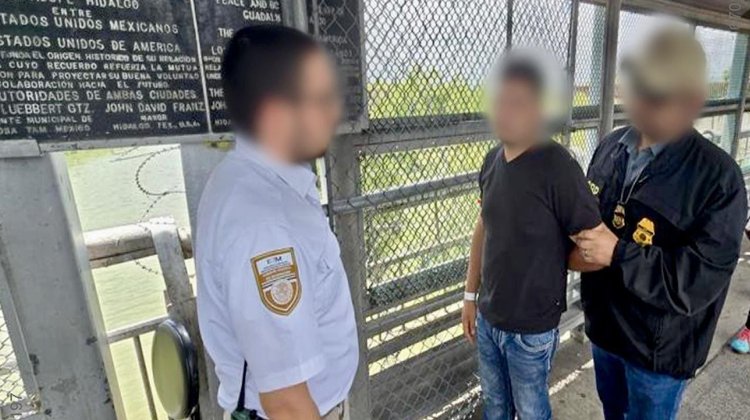 Resalta Ronald Johnson cooperación contra prófugos