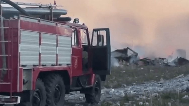 Incendio en fábrica de pirotecnia deja 10 muertos en Rusia