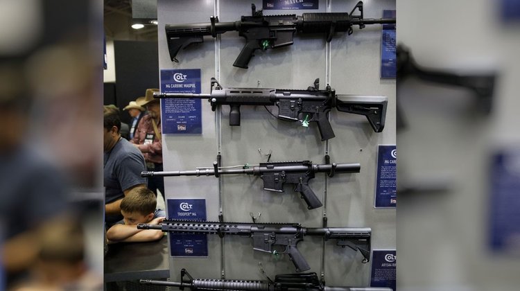 México continúa demanda a fabricantes de armas en EUA