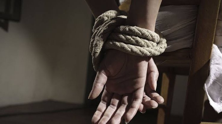 Finge su secuestro para sacarle dinero a su madre y va a prisión