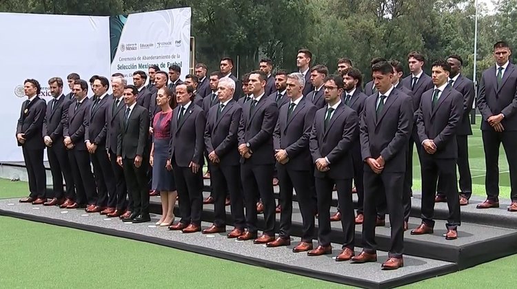 Sheinbaum abandera a Selección Mexicana ante Mundial 2026