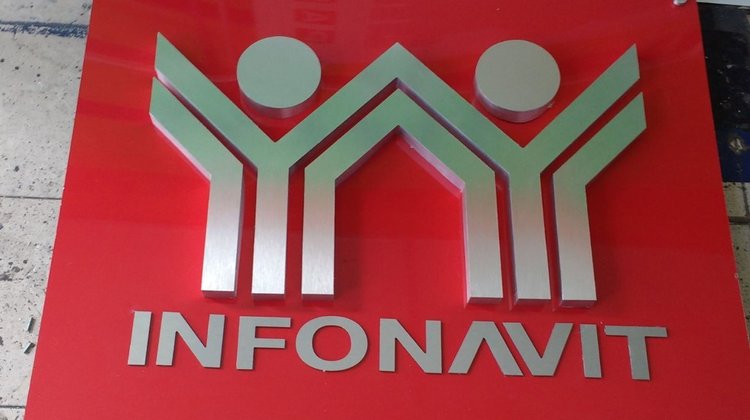 Dice Infonavit tener dinero para construir vivienda propia